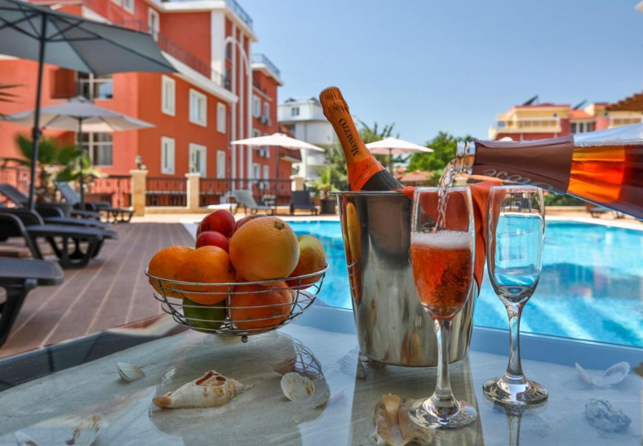 Vip Club Dolphin Coast Aparthotel Sunny Beach Exterior photo