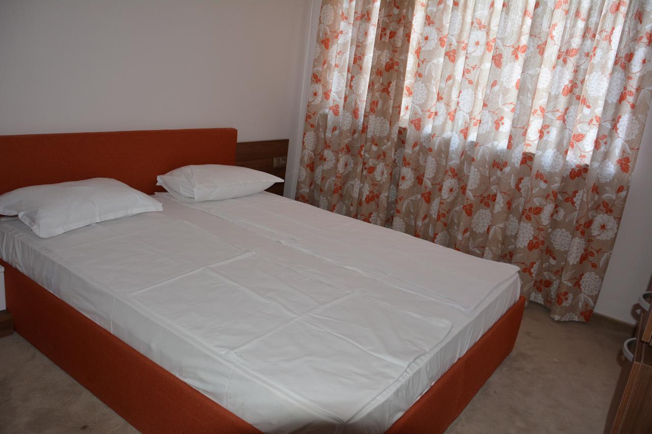 Vip Club Dolphin Coast Aparthotel Sunny Beach Exterior photo